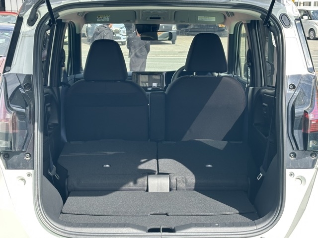 サクラ(ニッサン)中古車 8