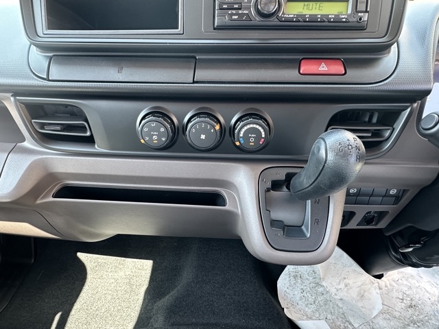 キャンター(三菱)レンタ登録済未使用車 18