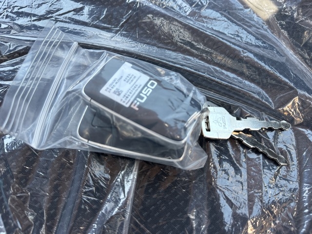 キャンター(三菱)レンタ登録済未使用車 23