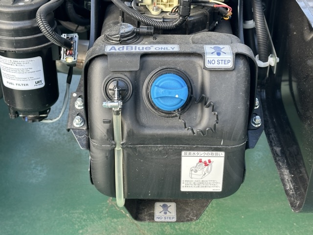 キャンター(三菱)登録済未使用車 14