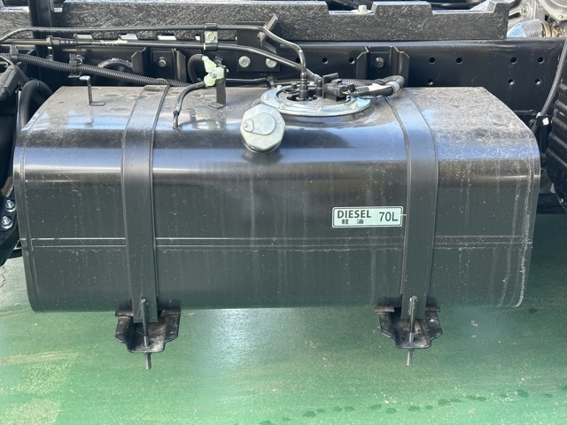 キャンター(三菱)登録済未使用車 15