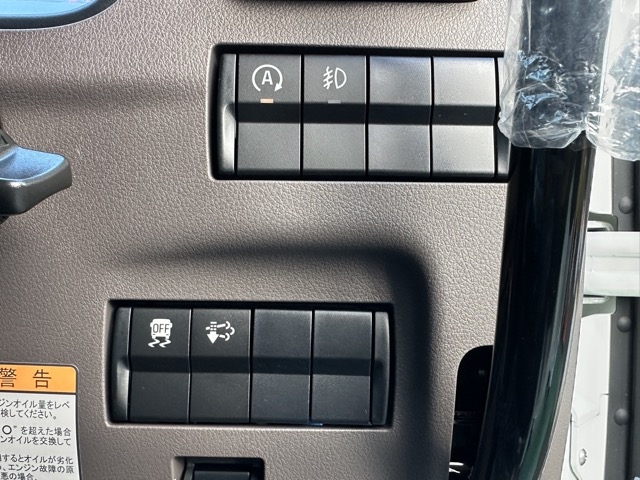 キャンター(三菱)登録済未使用車 16