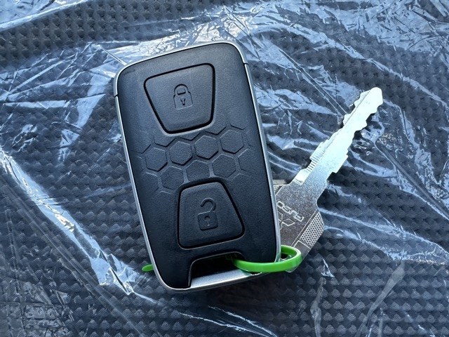 キャンター(三菱)登録済未使用車 24