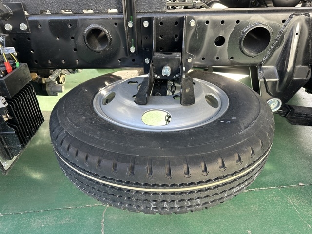 キャンター(三菱)登録済未使用車 8