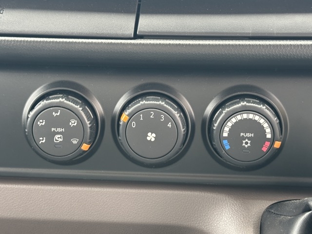 キャンター(三菱)レンタ登録済未使用車 19