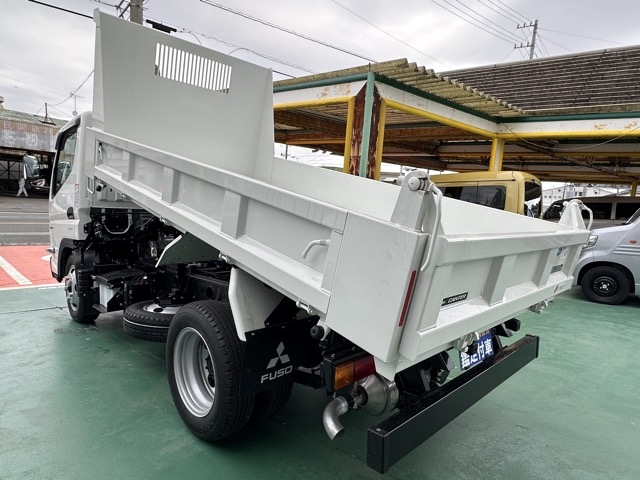 キャンター(三菱)レンタ登録済未使用車 2