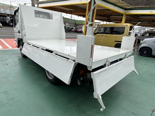 キャンター(三菱)レンタ登録済未使用車 7