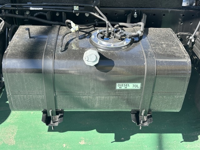 キャンター(三菱)登録済未使用車 10