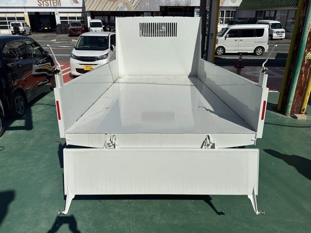 キャンター(三菱)登録済未使用車 12