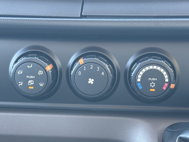 キャンター(三菱)登録済未使用車 24