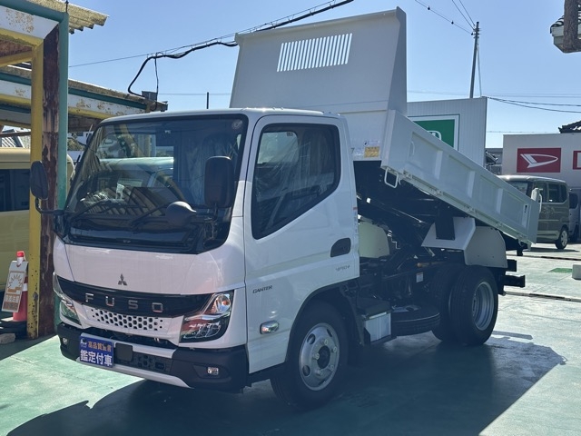 キャンター(三菱)登録済未使用車 1