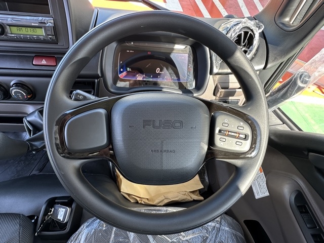 キャンター(三菱)登録済未使用車 5