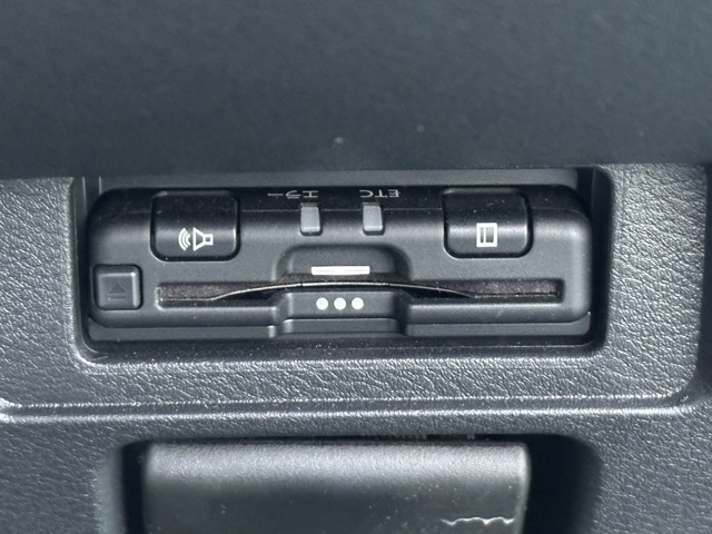 ノート(ニッサン)中古車 13