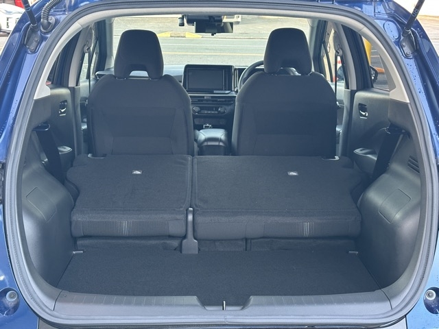 ノート(ニッサン)中古車 8