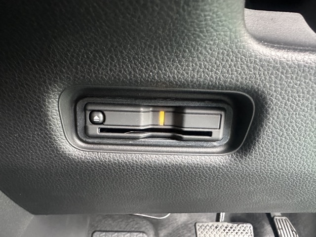 フリード(ホンダ)ディーラ-試乗車 17