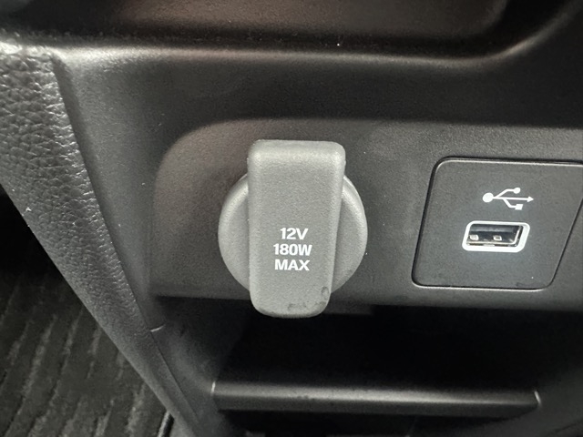 フリード(ホンダ)ディーラ-試乗車 21