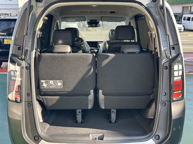 フリード(ホンダ)登録済未使用車 12