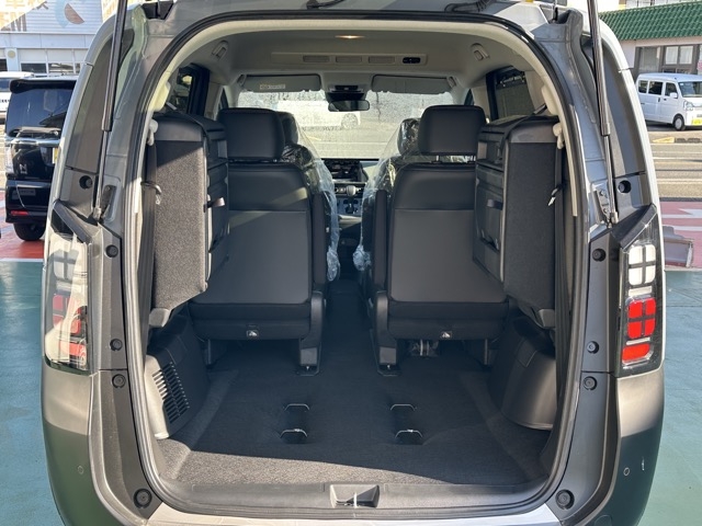 フリード(ホンダ)登録済未使用車 13