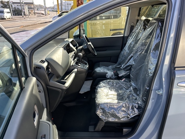 フリード(ホンダ)登録済未使用車 3