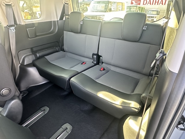 フリード(ホンダ)登録済未使用車 5