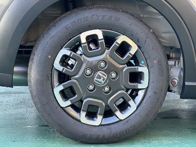 フリード(ホンダ)登録済未使用車 15