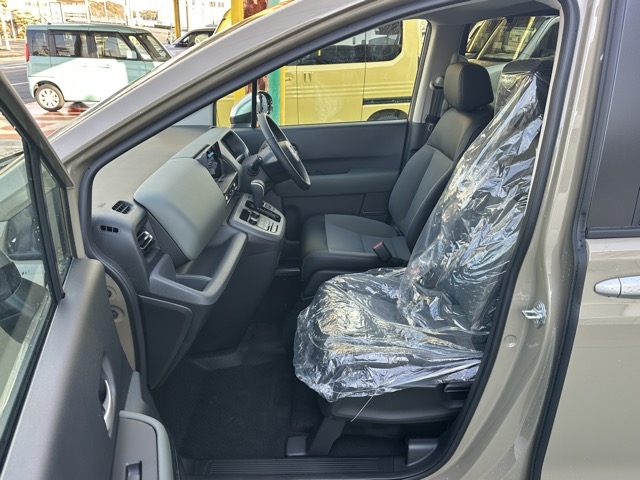 フリード(ホンダ)登録済未使用車 3