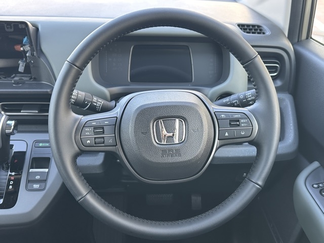 フリード(ホンダ)登録済未使用車 7