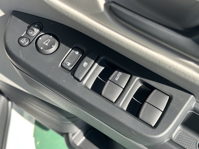 N-BOX(ホンダ)届出済未使用車 14