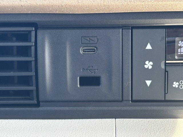 N-BOX(ホンダ)届出済未使用車 24