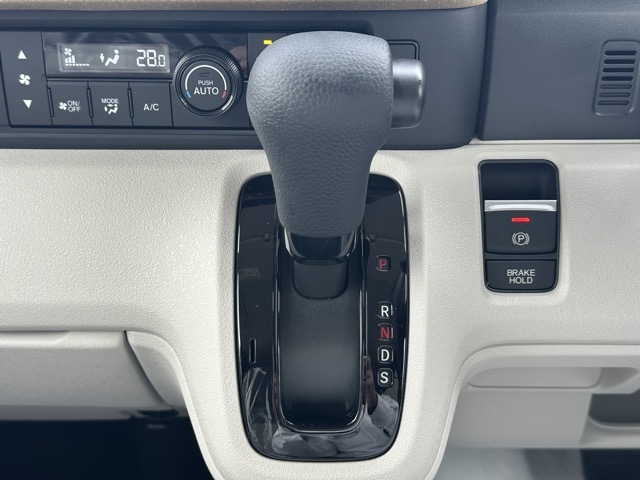 N-BOX(ホンダ)届出済未使用車 24