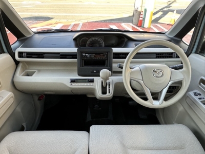 ワゴンRのOEM(スズキ)中古車 後席から見た前席