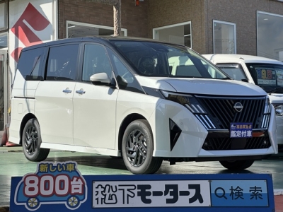 新型セレナ(ニッサン)見本展示車有り 全体