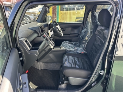 タフト(ダイハツ)届出済未使用車 前席内装