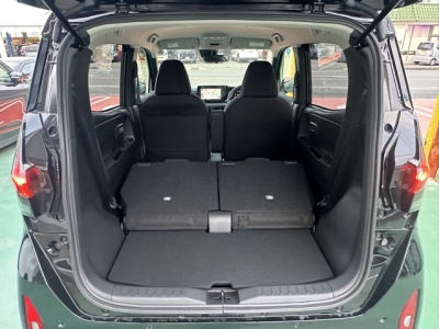 サクラ(ニッサン)ディーラ-試乗車 内外装写真他２