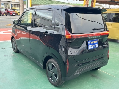 サクラ(ニッサン)ディーラ-試乗車 後方