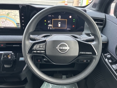 サクラ(ニッサン)ディーラ-試乗車 内外装写真