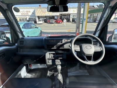 ハイゼットトラック(ダイハツ)届出済未使用車 後席内装