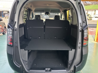 新型フリード(ホンダ)登録済未使用車 内外装写真他２