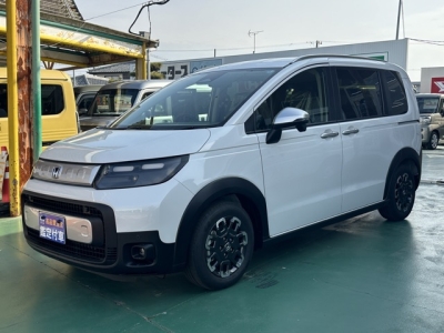 新型フリード(ホンダ)登録済未使用車 前方