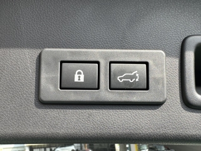 レヴォーグ(スバル)中古車 内外装写真他２