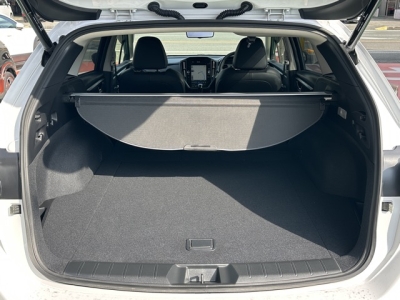 レヴォーグ(スバル)中古車 内外装写真他１