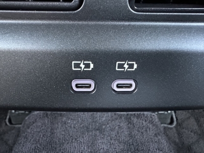 クラウンクロスオーバー(トヨタ)中古車 内外装写真他