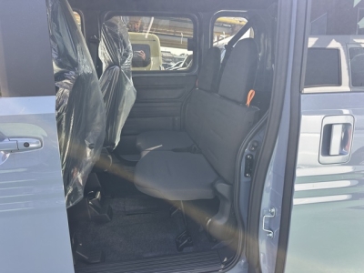 N-VAN(ホンダ)届出済未使用車 後席内装