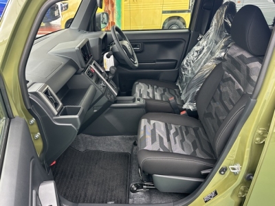 タフト(ダイハツ)届出済未使用車 前席内装