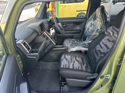 タフト(ダイハツ)届出済未使用車 前席内装