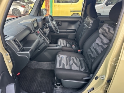 タフト(ダイハツ)中古車 前席内装
