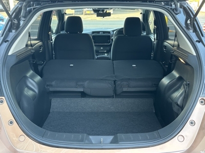 リーフ(ニッサン)中古車 内外装写真他１