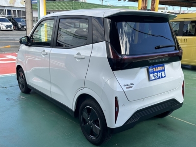 サクラ(ニッサン)中古車 後方