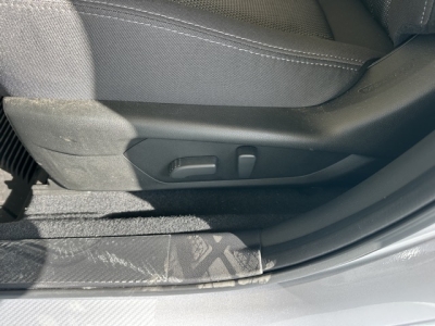 クロストレック(スバル)中古車 後席内装