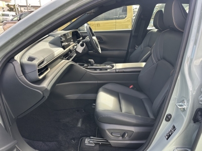 クラウンクロスオーバー(トヨタ)登録済未使用車 前席内装